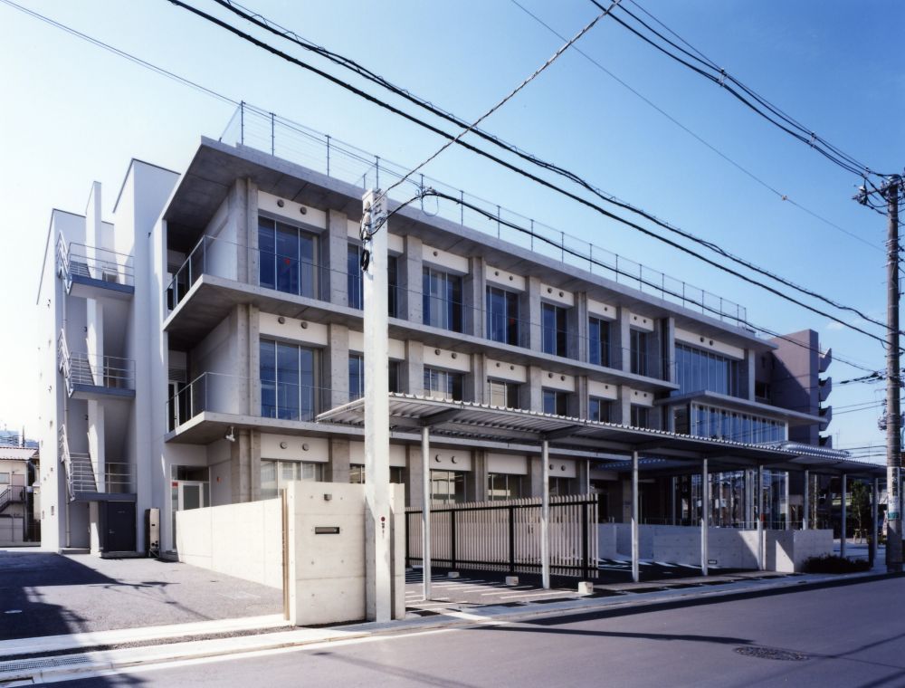 国際短期大学