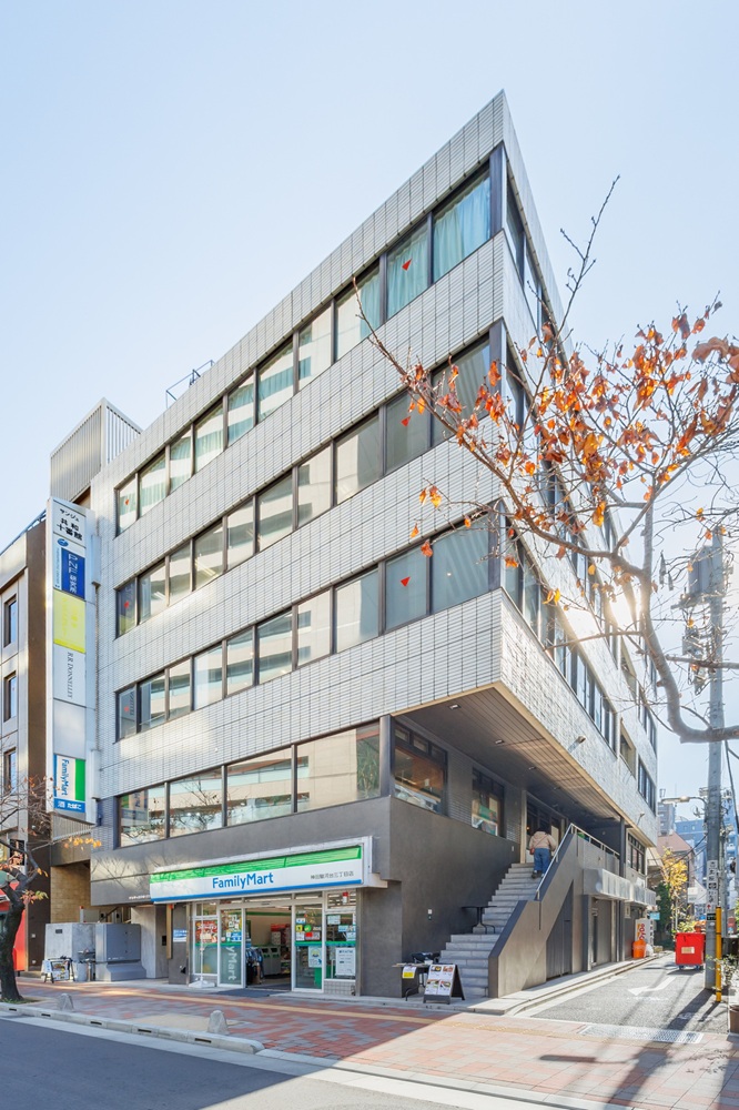 サンジュ共和十番館