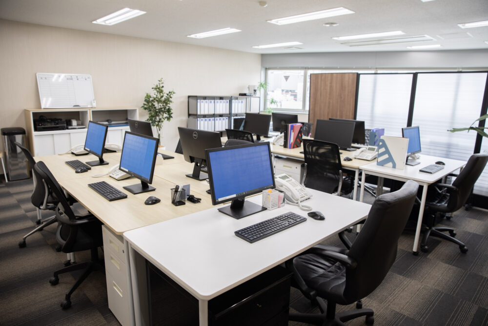 新宿2丁目マンション・オフィス・屋上・カフェ
