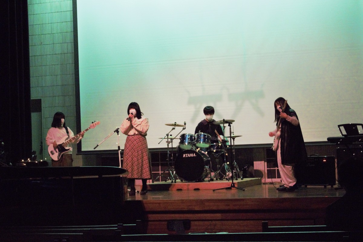 軽音楽部】卒業記念ライブ - 酪農学園大学附属 とわの森三愛高等学校